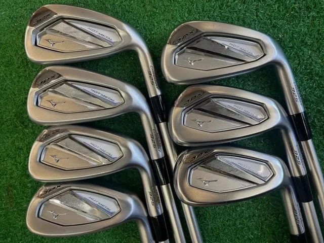Used Mizuno JPX 925 Hot Metal Irons 5-PW, GW - RH